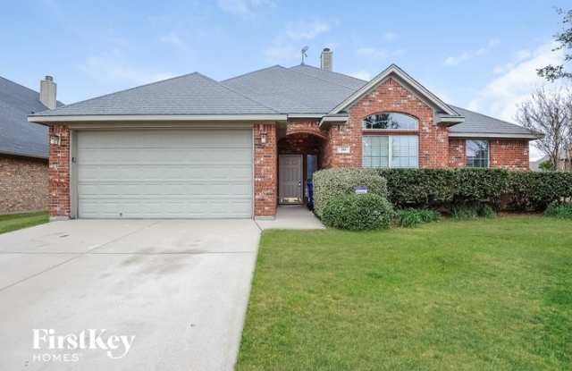 300 Hudson Lane - 300 Hudson Lane, Burleson, TX 76028