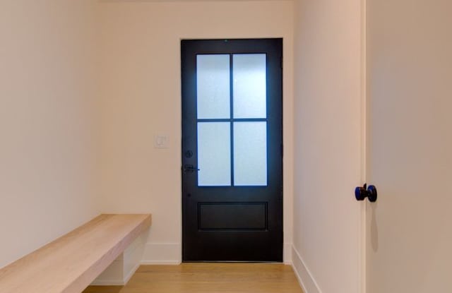 3 bd 2 ba updated home near downtown Naperville photos photos