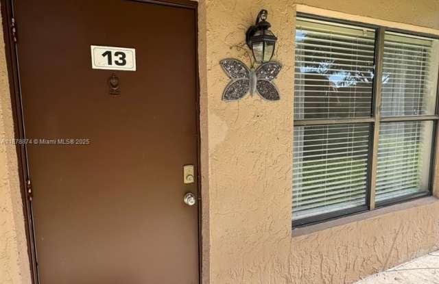 14861 SW 104th St photos photos