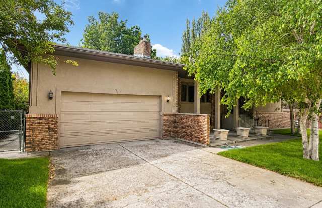 Spacious Charming Home (duplex) photos photos