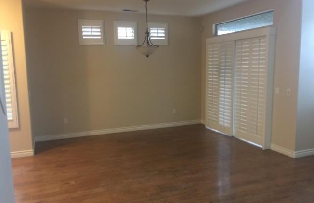 2060 VILLA DEL LAGO DR. #A CHINO HILLS 91709(3 BED / 2.5 BATH) Gallery 4