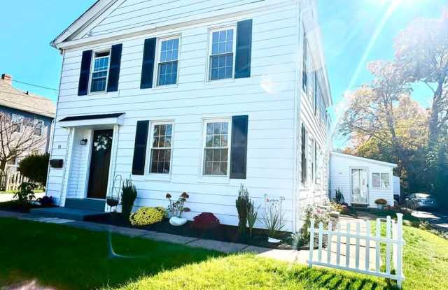 14 Hackmatack Street Gallery 1