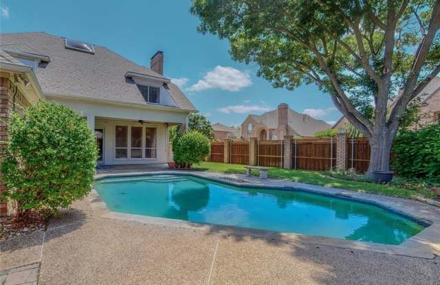 5645 Hillsborough Drive Gallery 3