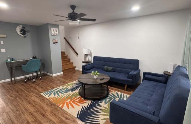 375 WHITON ST photos photos