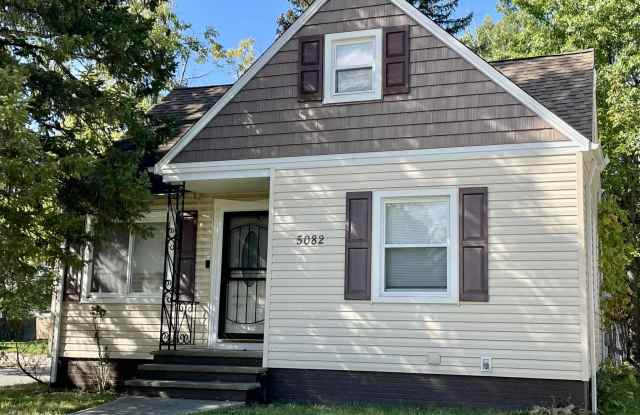 5082 Erwin St photos photos