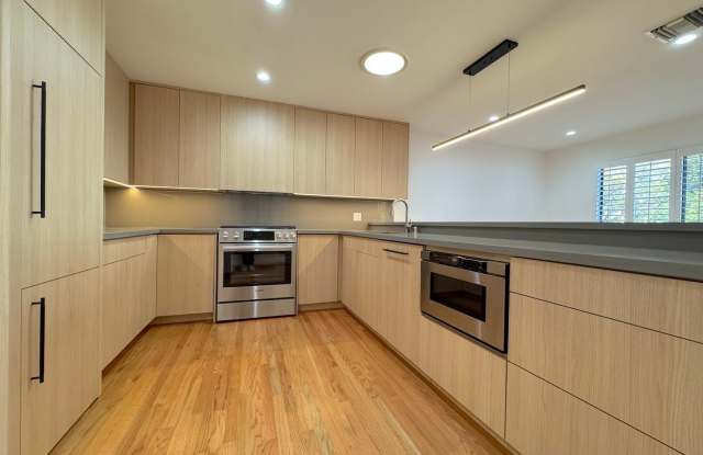 Modern 2-Bed, 2-Bath Residence in Prime West Hollywood photos photos Modern 2-Bed, 2-Bath Residence in Prime West Hollywood photos photos