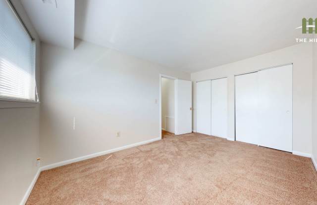 Mallow at The Hills photos photos