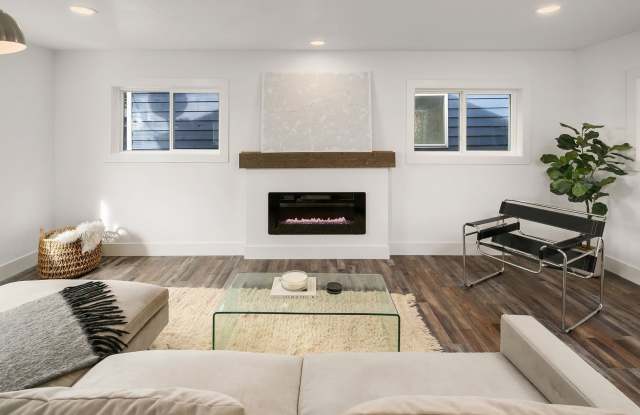 Beautiful Home in Seward Park! photos photos