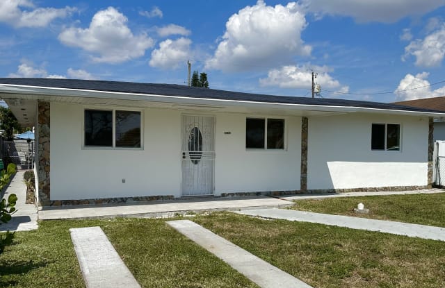 11921 Southwest 7th Street - 11921 Southwest 7th Street, Tamiami, FL 33184