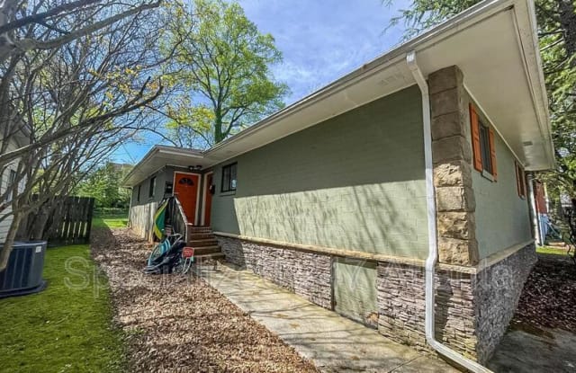 1332 Eubanks Ave - 1332 Eubanks Avenue, East Point, GA 30344