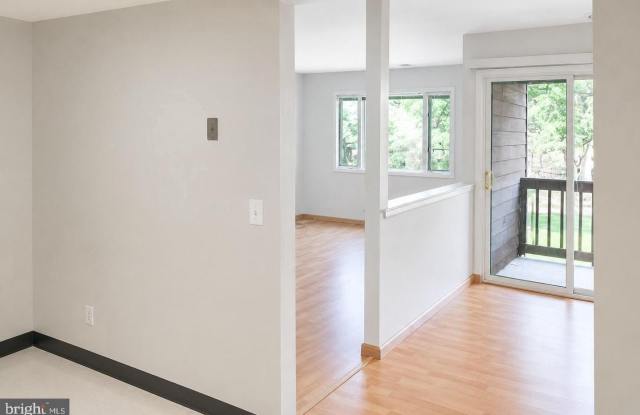2210 SAYRE Drive Gallery 4