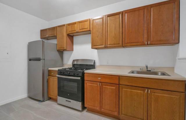 2410 Davidson Ave photos photos