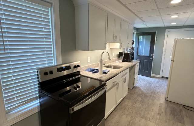 4904 Mountain Laurel DriveApt B photos photos