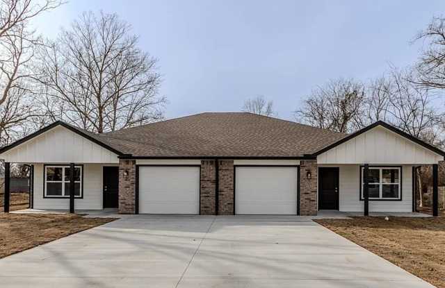 3 Bed | 2 Bath Luxury Duplex photos photos