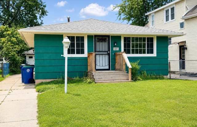 685 Longmeadow Road photos photos
