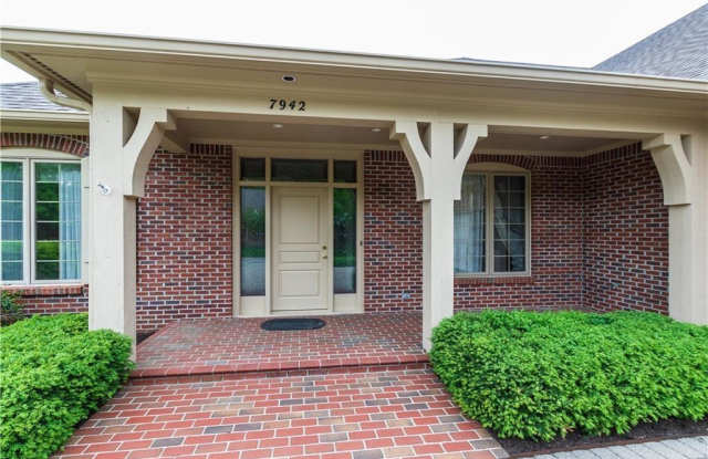 7942 Beaumont Green East Drive Gallery 2