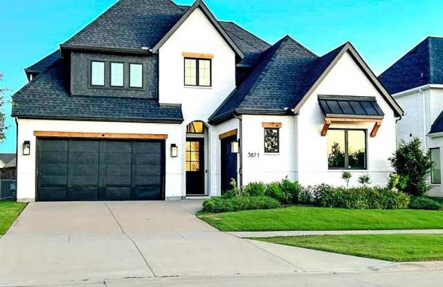 3871 Freeman Way photos photos