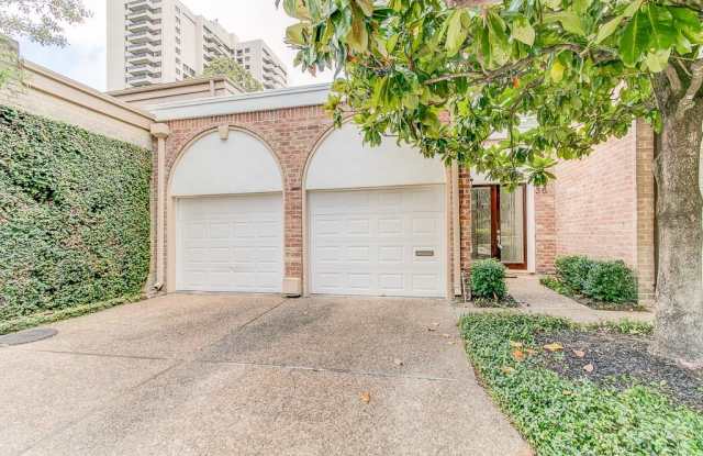 10 S Briar Hollow Lane Gallery 3