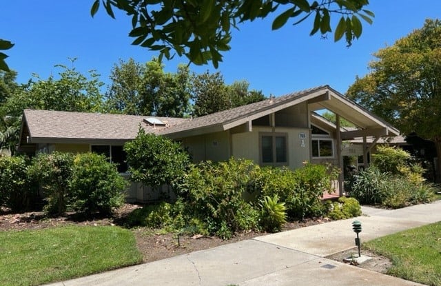 765 Calle Aragon - 765 Calle Aragon, Laguna Woods, CA 92637