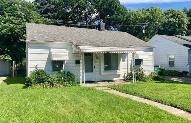 402 KENSINGTON Avenue photos photos