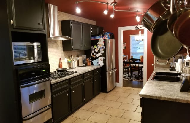 2300 Creekview Dr - 2300 Creekview Drive, Round Rock, TX 78681