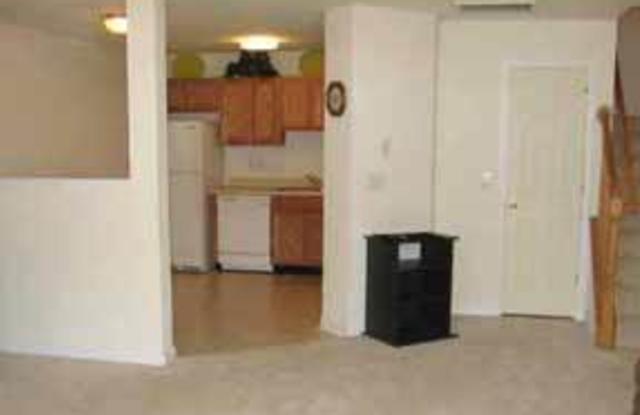 3011-104 Barrymore St ~ 3 bedrrom / 2.5 bathroom ~ Townhouse located in Tryon Road Area Gallery 3