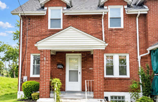 3 Bedroom/ 1 Bath Home for Rent Clairton, PA Gallery 1