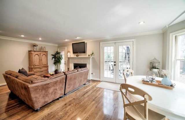 1900 Monroe Drive NE Gallery 2
