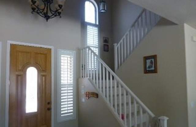 1718 East Iris Drive Gallery 2
