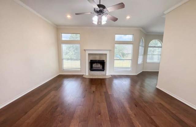 11117 Weatherford Dr Gallery 2