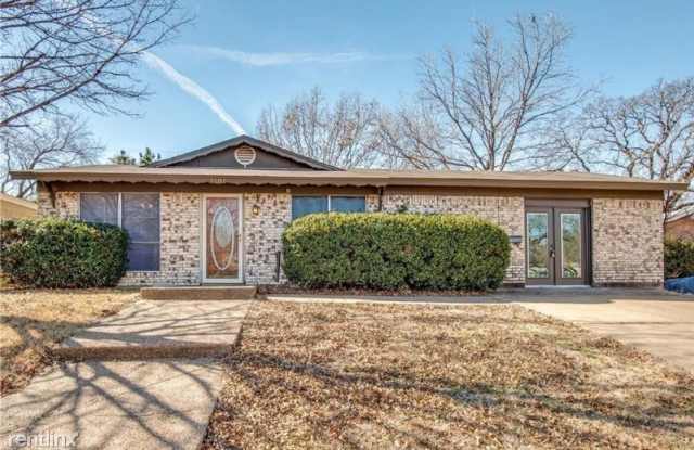 1101 Briar Oaks Dr - 1101 Briar Oaks Drive, Irving, TX 75060