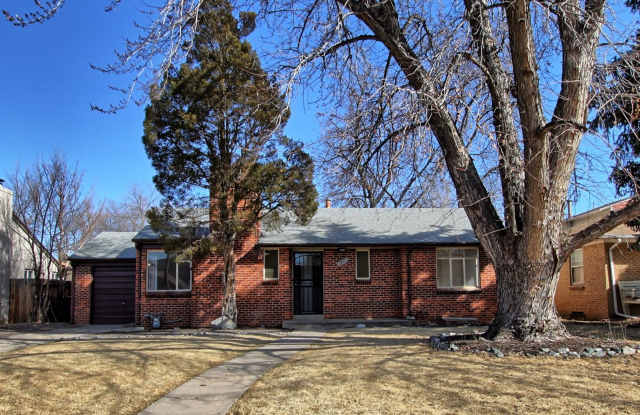 2 bed 1 bath remodeled North Park Hill home - 2840 Holly Street, Denver, CO 80207