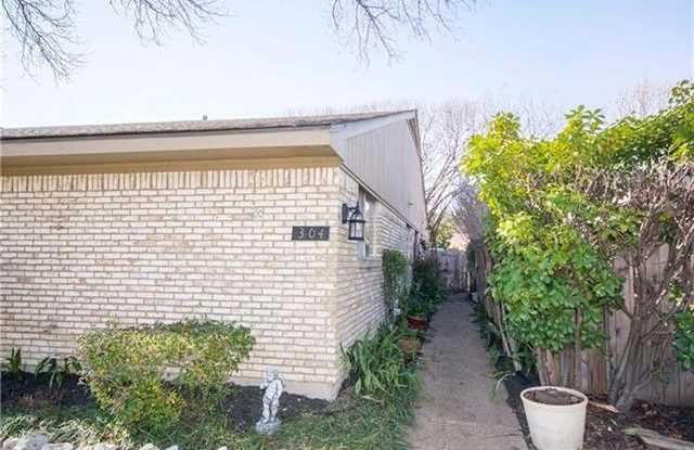 304 Candlewood Place Gallery 3