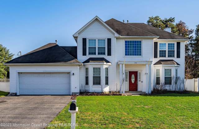 230 Hillside Drive - 230 Hillside Drive, Pine Lake Park, NJ 08759