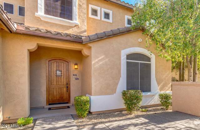1533 S 173RD Drive Gallery 4