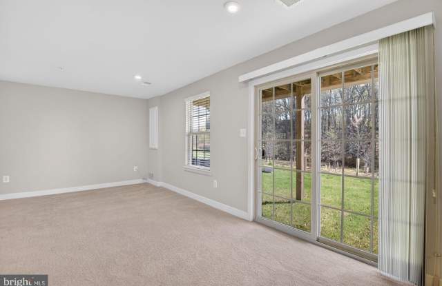 19753 GREEN VILLAGE DR Gallery 4
