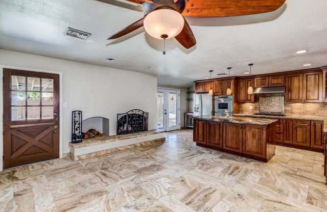 3346 E Cochise Drive Gallery 4