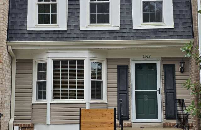 11582 Overleigh Drive Gallery 1