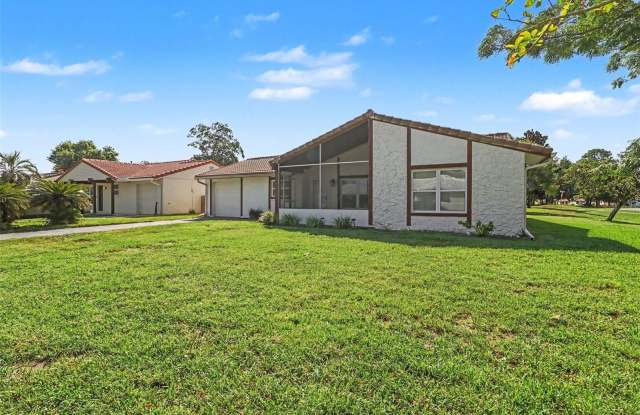 10157 BLUFF Court Gallery 2