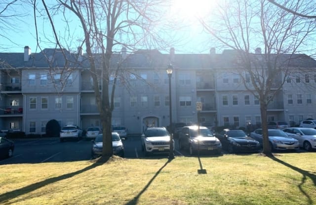 604 BRITTANY DR - 604 Brittany Drive, Passaic County, NJ 07470