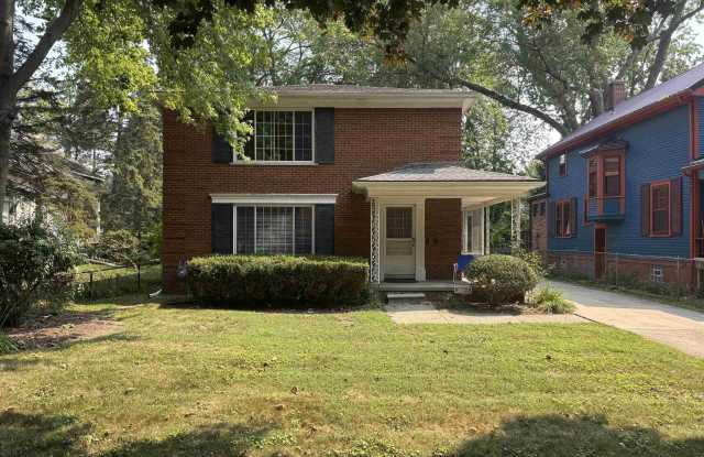 386 Saint Clair photos photos