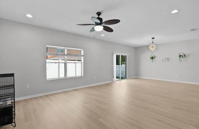 Spacious 4-Bedroom Home for Rent in Oxford, FL! Gallery 4