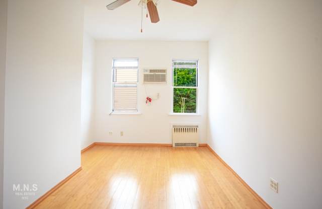 256 Nassau Avenue Gallery 4