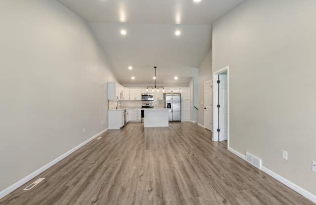 7228 30th St S - 1 photos photos
