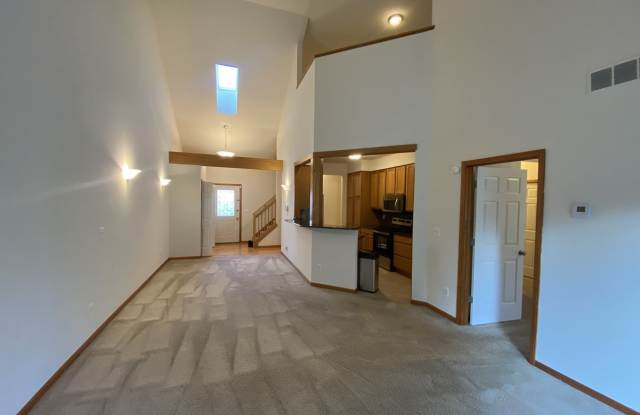 2112 Liberty Hts Gallery 4