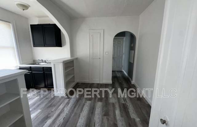 5049 Coplin St Gallery 3