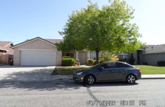 3 Bedrooms, 2 Bathrooms, approx. 1392 sq. ft., 2 Car Garage, Covered Patio, Fenced, Play house, photos photos