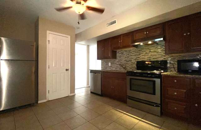 Affordable 4-Bedroom Home Near TCU – Walk to Shops  Dining - 3604 Kell Street, Fort Worth, TX 76109
