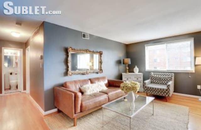 401 Adams Street - 401 S Adams St, Arlington, VA 22204