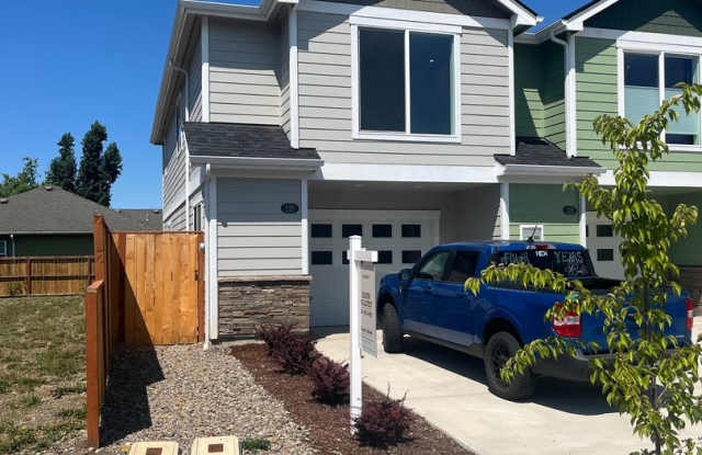 New Construction!! 3-Bedroom 2-Bathroom townhouse in Thurston photos photos